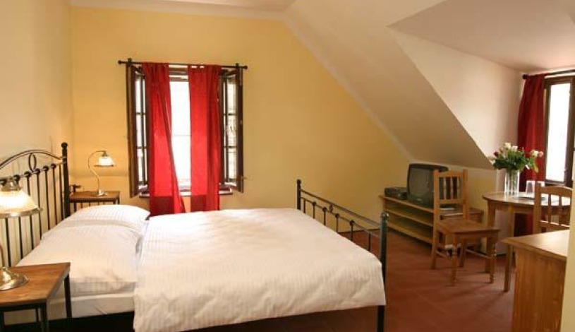 Penzion NA 15. POLEDNÍKU Jindřichův Hradec